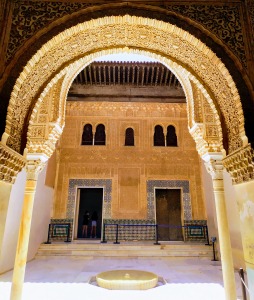 Patio Dorado